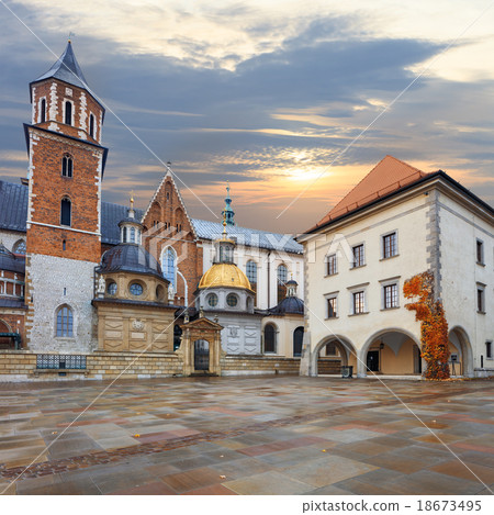 Krakow Wawel Royal Castle 18673495