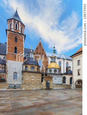 Krakow Wawel Royal Castle Krakow Wawel Royal Castle 18673503