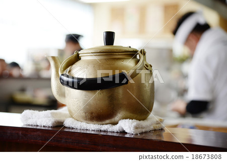 Interior view of medicinal can kettle ramen restaurant 18673808