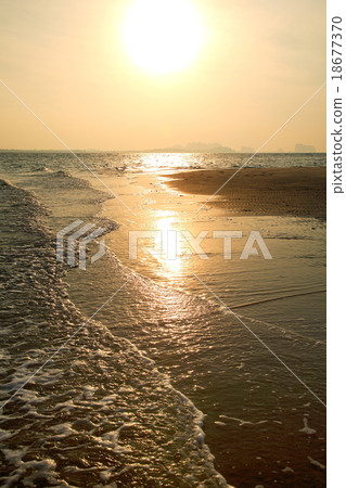 Beautiful sunset at Nai Harn Beach, Rawai, Phuket Beautiful sunset at Nai Harn Beach, Rawai, Phuket 18677370