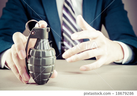 手榴彈炸彈 手榴彈炸彈 18679286