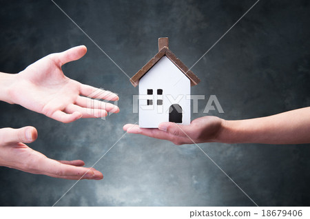 Housing image Housing image 18679406