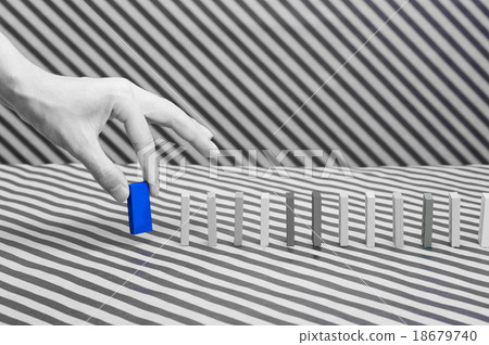 多米諾殺人 18679740