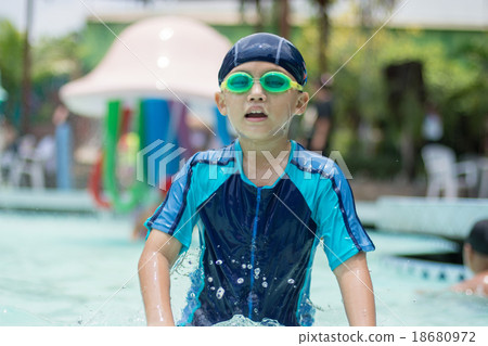 kids kids 18680972