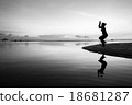 Yoga 18681287