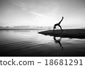 Yoga 18681291