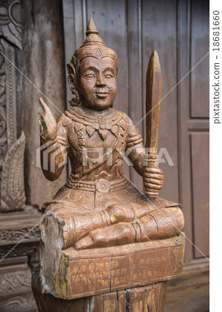 Thai angle statue 18681660