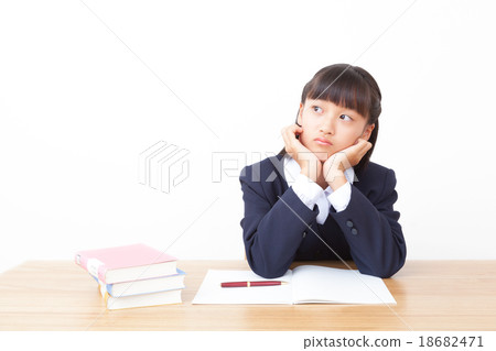 女生初中生不懂學業 女生初中生不懂學業 18682471