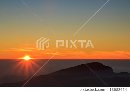 Sunrise at Doi Inthanon, Chiang Mai Thailand 18682654