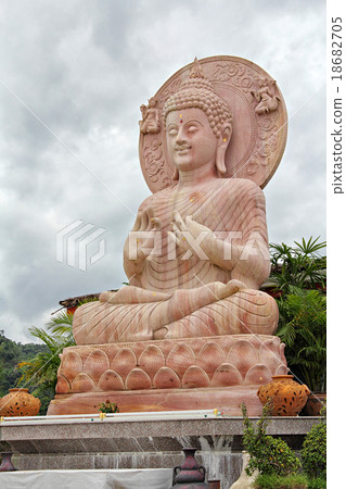 Statue of Buddha at Tha Ton temple in Chiang mai 18682705