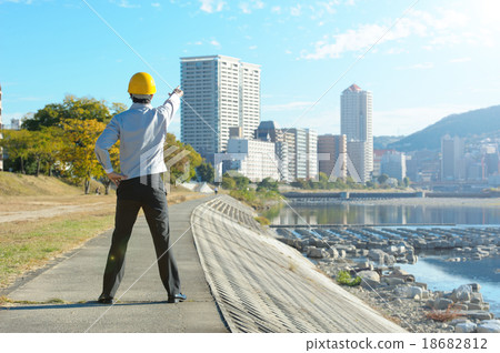 工作在藍天下的人工作服 18682812