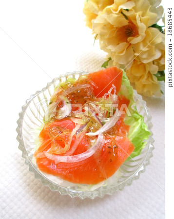 Salmon carpaccio Salmon carpaccio 18685443