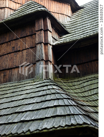 Old wooden shingle roof 18688927