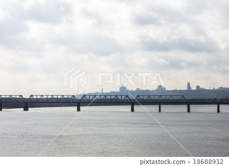 Petrivskiy railroad bridge across the Dnieper Petrivskiy railroad bridge across the Dnieper 18688932