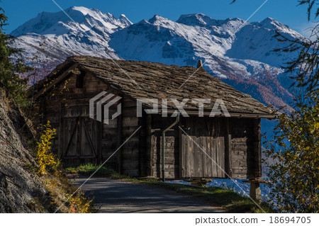 Autumn in alps swiss 18694705