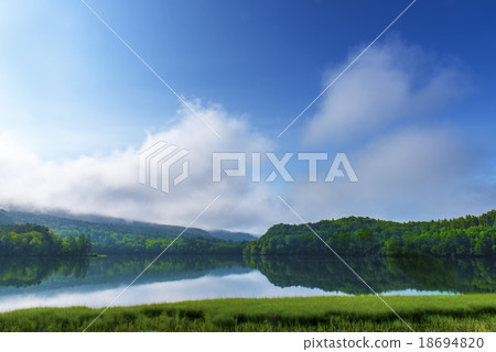 Early morning onnettou 18694820