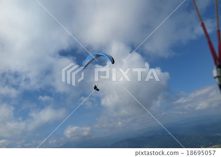 滑翔傘 18695057