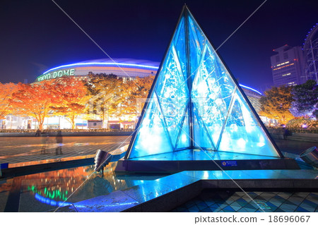 Tokyo Dome night view Tokyo Dome night view 18696067
