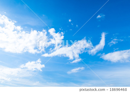 Snow cloud cirrus clouds muscle clouds autumn sky white clouds and blue sky background material copy space character space Snow cloud cirrus clouds muscle clouds autumn sky white clouds and blue sky background material copy space character space 18696468