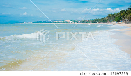 Mui Ne White Sandy Beach 18697289