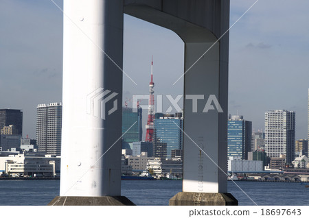 從彩虹橋的東京鐵塔 18697643