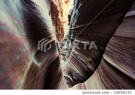 Slot canyon 18698241