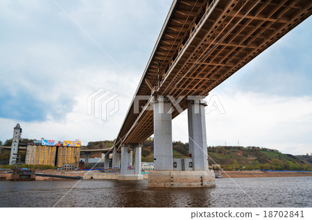 Metro bridge in Nizhny Novgorod 18702841