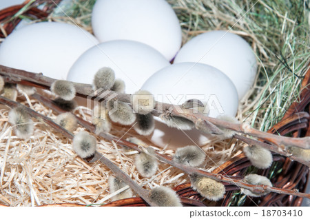 Easter egg in basket. Easter egg in basket. 18703410
