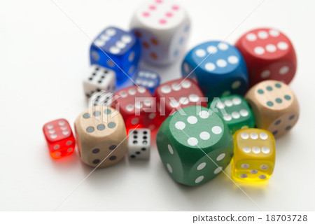 Dice 18703728