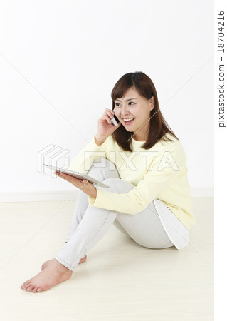 在電話上 18704216