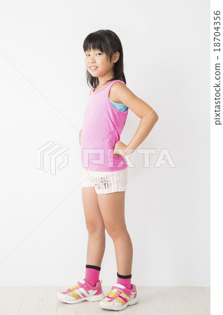 Portrait Elementary school girl 18704356