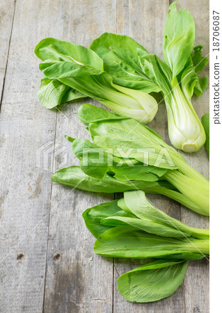 Raw Organic Baby Bok Choy Raw Organic Baby Bok Choy 18706087