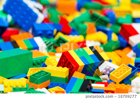 Plastic toy blocks 18709277