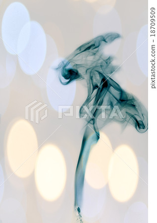 Smoke Abstract Vertical 18709509