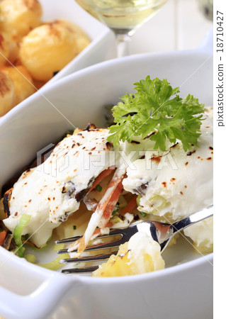 Vegetarian potato dish 18710427