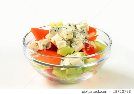Vegetable salad with blue cheese 18710758