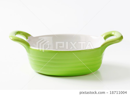 Ceramic Oval Baking Dish 18711004