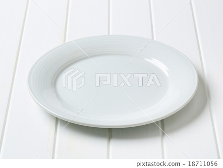 White plate White plate 18711056