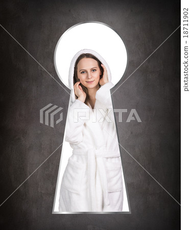 Someone peeking through the keyhole 18711902