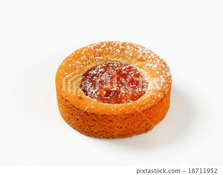 Small apple filled cake 18711952