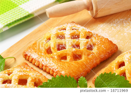 Little apricot pies 18711969