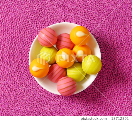Fruit flavored bonbons Fruit flavored bonbons 18712891