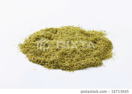 Dried Marjoram leaves 18713685