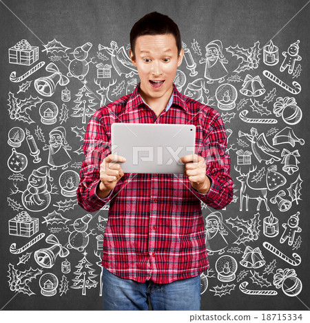 Man Looking For Christmas Gifts Man Looking For Christmas Gifts 18715334