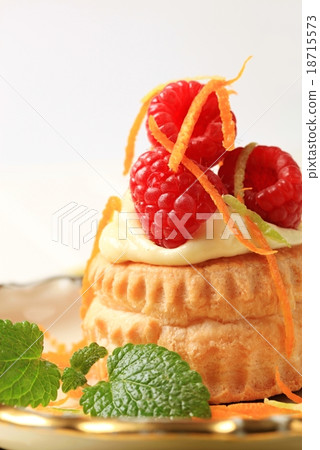 Custard filled vol-au-vent Custard filled vol-au-vent 18715573
