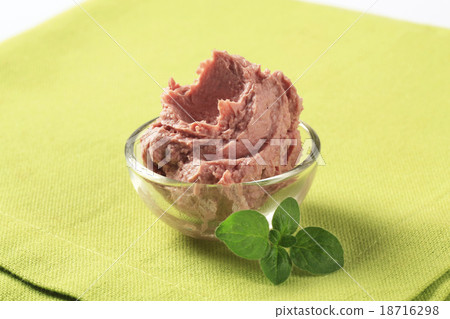 Liver mousse 18716298