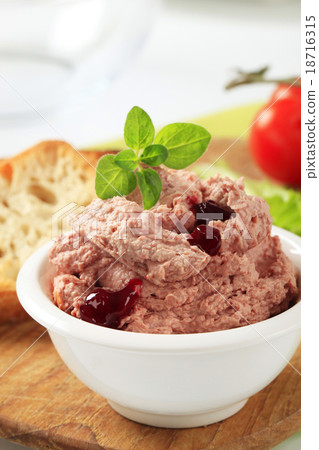 Liver mousse 18716315