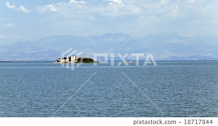 Islands in Boka Islands in Boka 18717844