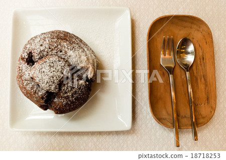 chocolate choux cream chocolate choux cream 18718253