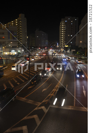 夜晚的高速公路 18721522